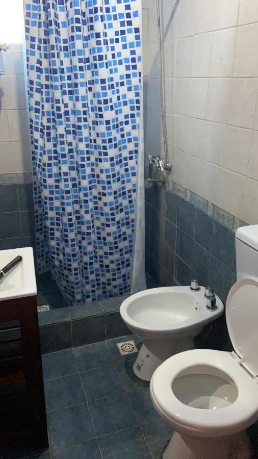 Отель Luis'S House Ezeiza Airport Монте-Гранде Экстерьер фото